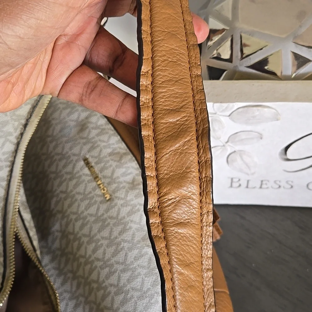 Michael Kors Lydia Hobo Bag